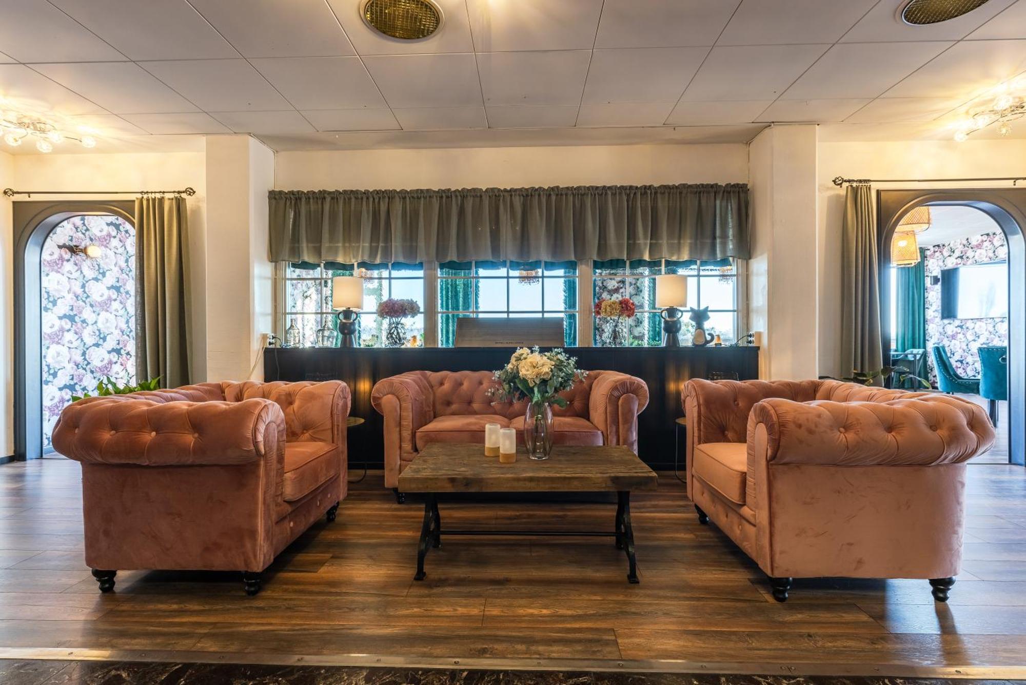 Hotell Kung Goesta By First Mora Buitenkant foto