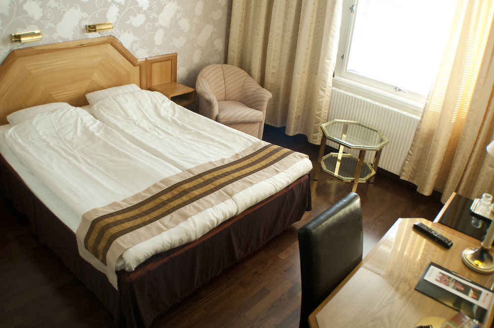 Hotell Kung Goesta By First Mora Buitenkant foto