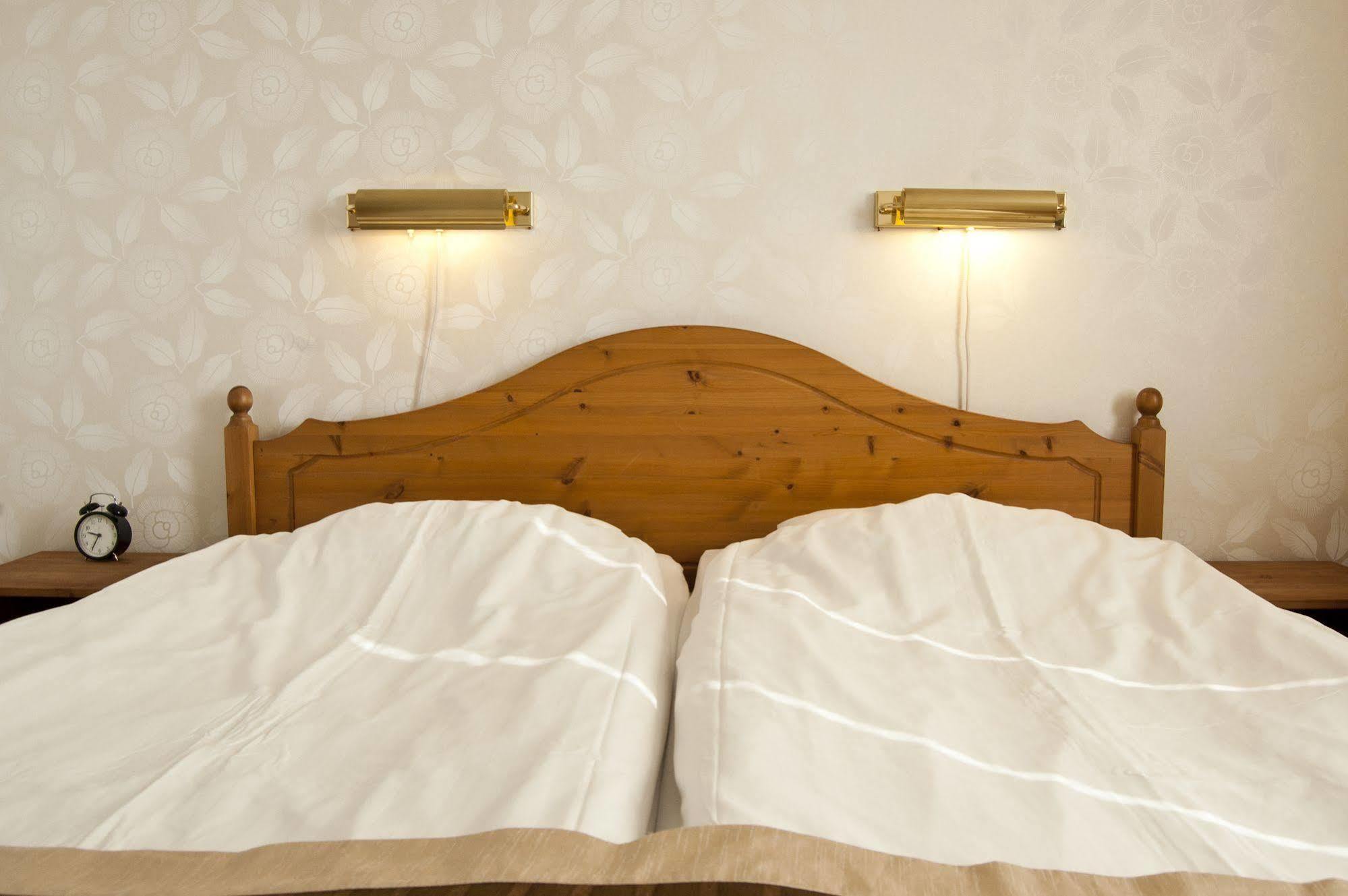Hotell Kung Goesta By First Mora Buitenkant foto