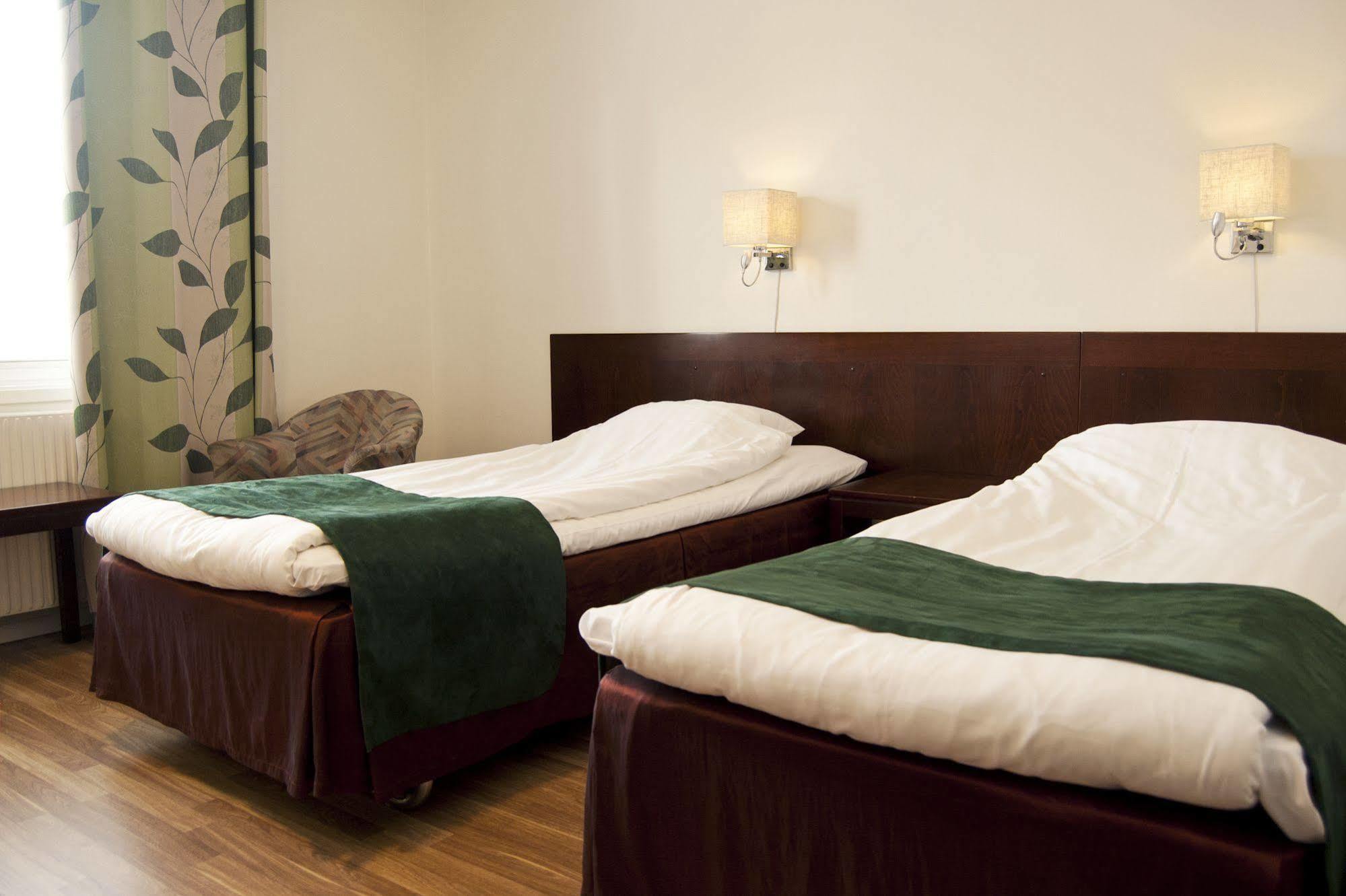 Hotell Kung Goesta By First Mora Buitenkant foto