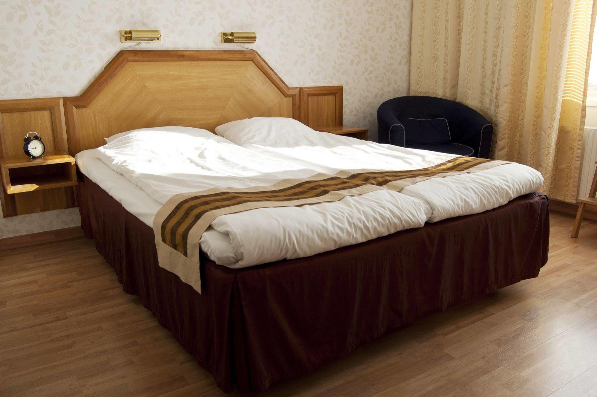Hotell Kung Goesta By First Mora Buitenkant foto