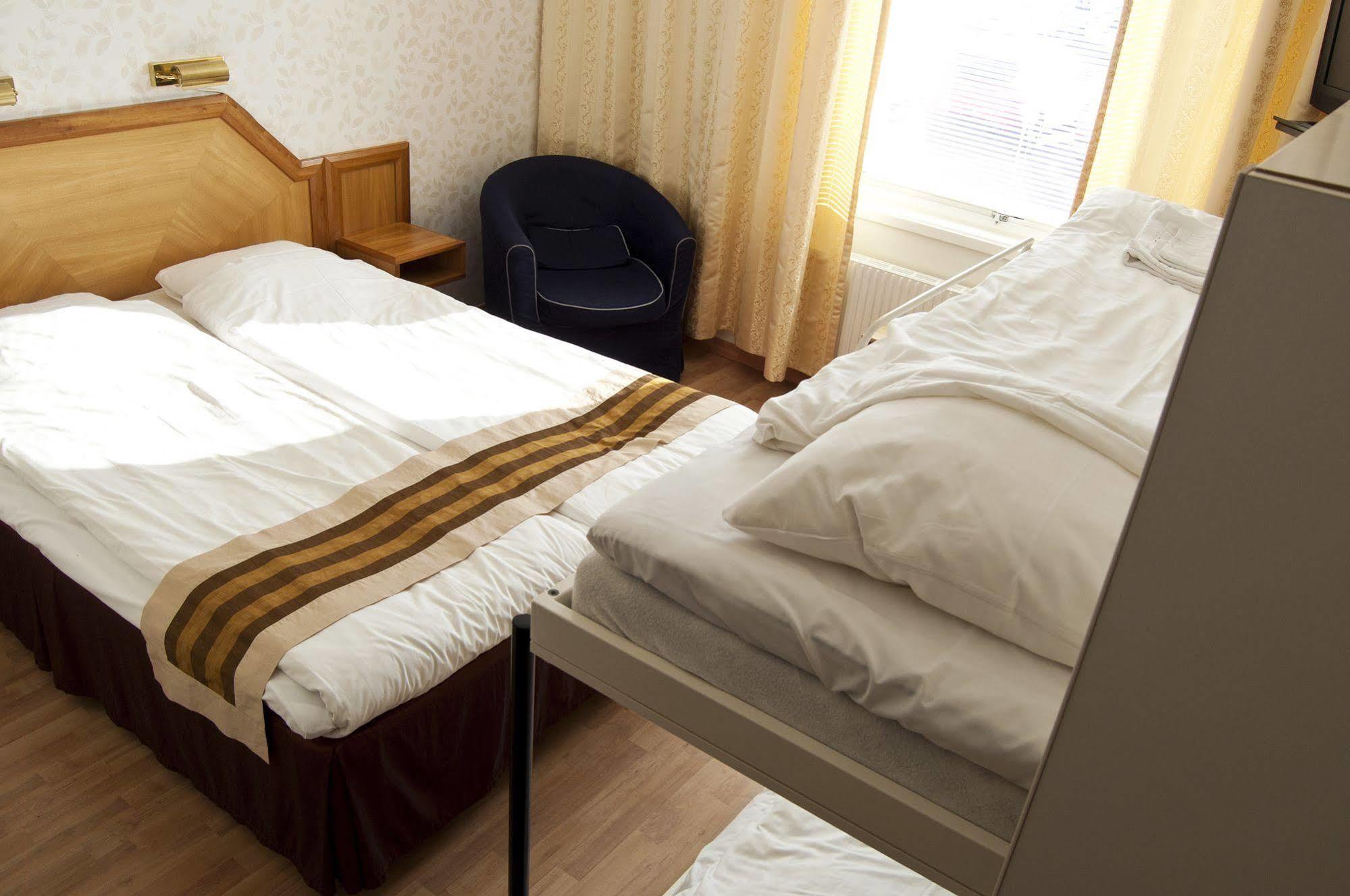 Hotell Kung Goesta By First Mora Buitenkant foto