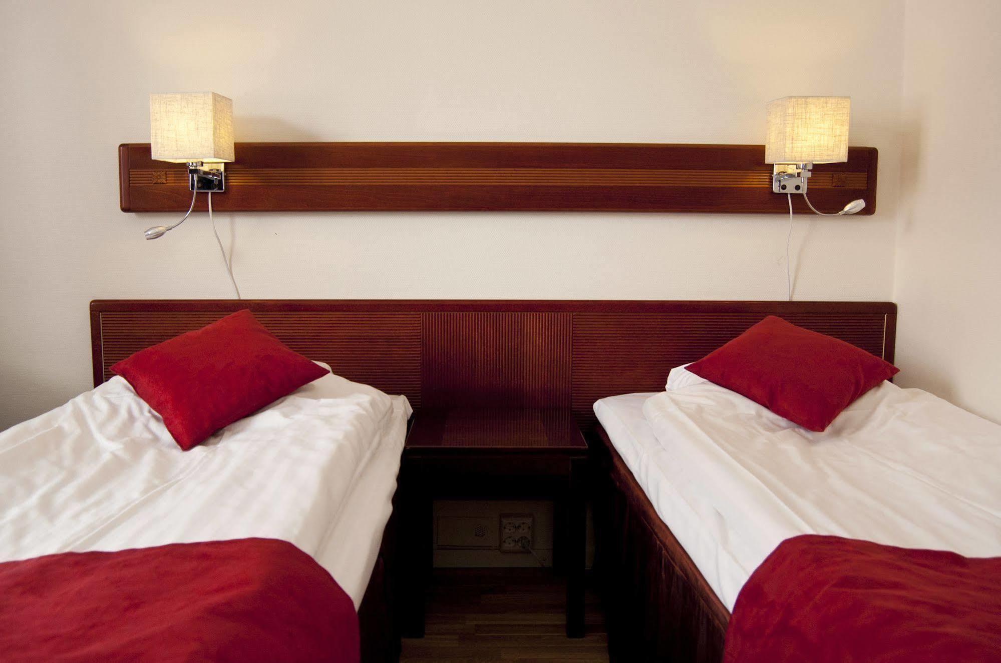 Hotell Kung Goesta By First Mora Buitenkant foto